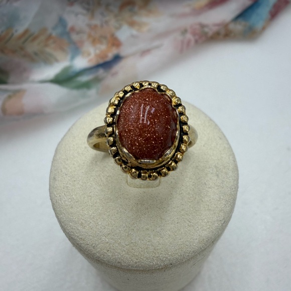 Vintage Gold Sandstone  Ring with Gold Accents - Picture 2 of 5